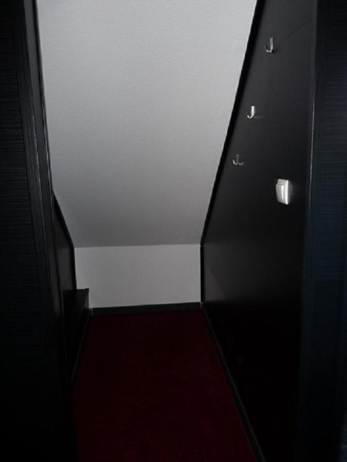 Ferienwohnung In Duesseldorf Hassel Extérieur photo
