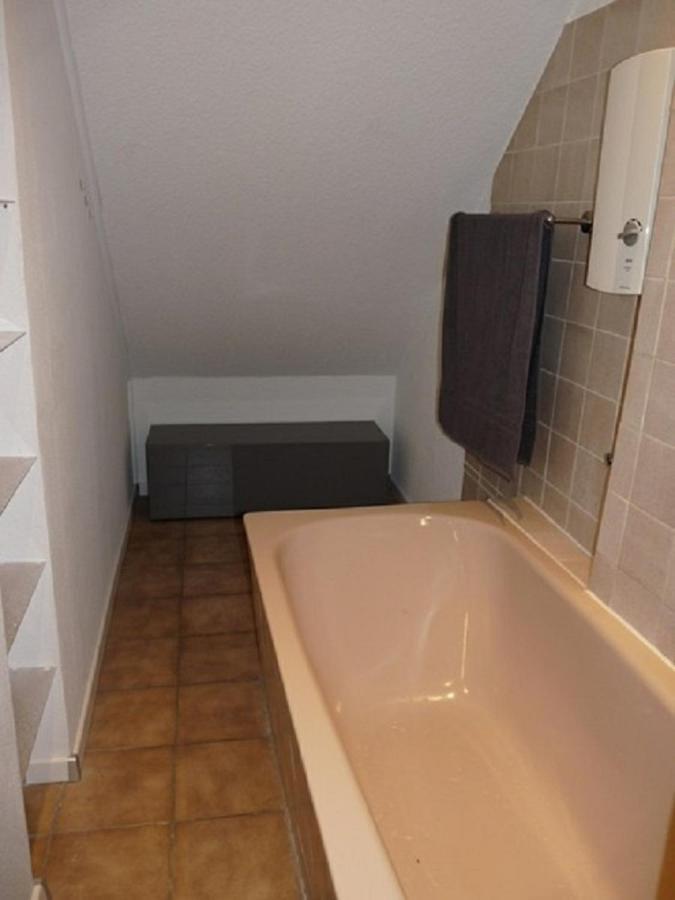 Ferienwohnung In Duesseldorf Hassel Extérieur photo