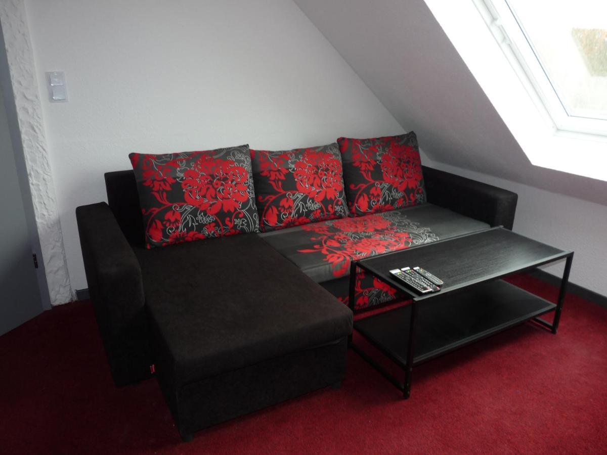 Ferienwohnung In Duesseldorf Hassel Extérieur photo